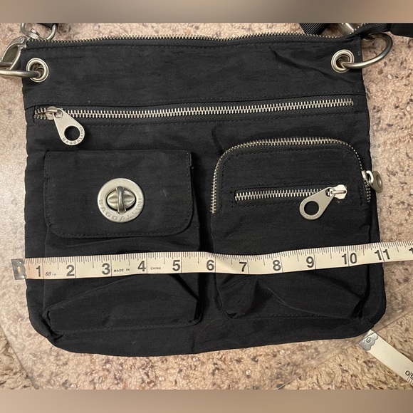 Baggallini Sydney Crossbody Bag Nylon Water Resistant Adjustable Strap Black - Picture 7 of 10
